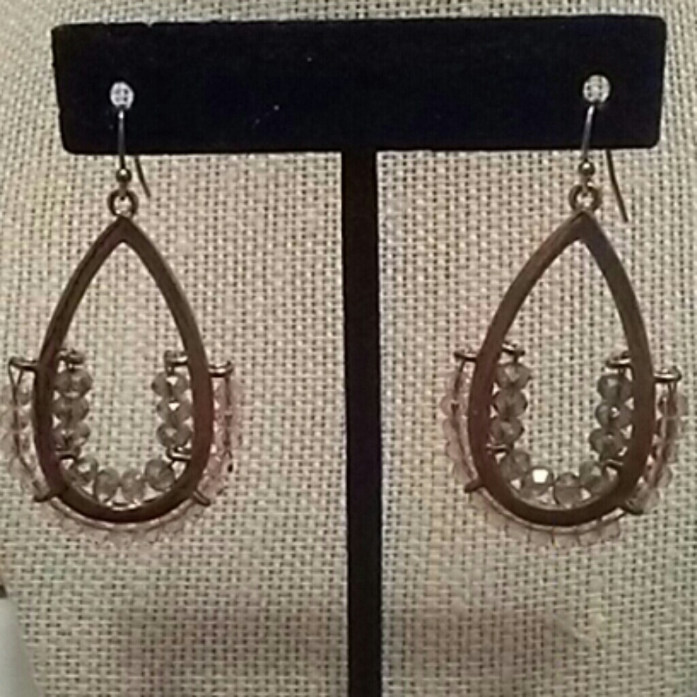 DANGLE HOOP EARRING